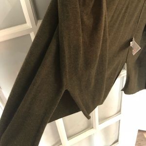 Old Navy Sweaters - Light weight olive green cardigan Old Navy Sweaters - Light weight olive green cardigan